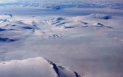 Beardmore Glacier in background